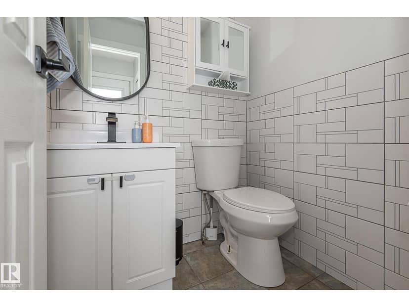 8326 157 AV NW — photo 10 of 27