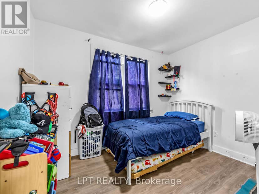 239 Vine Street — photo 18 of 39