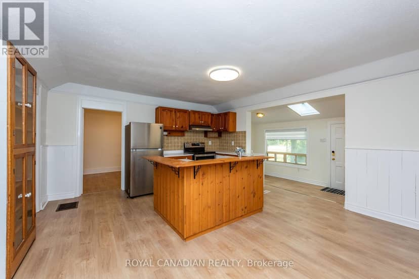 9775 Highway 7 — photo 10 of 40