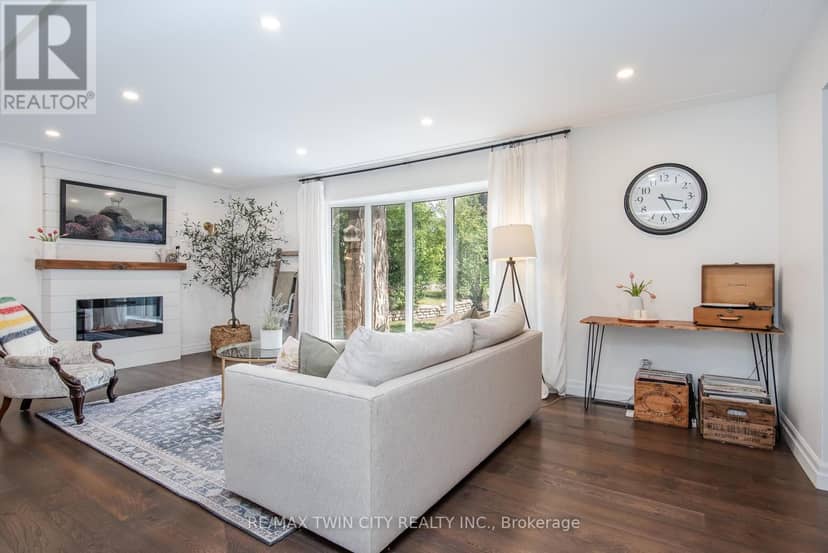 51 Murrayhill Court — photo 8 of 40