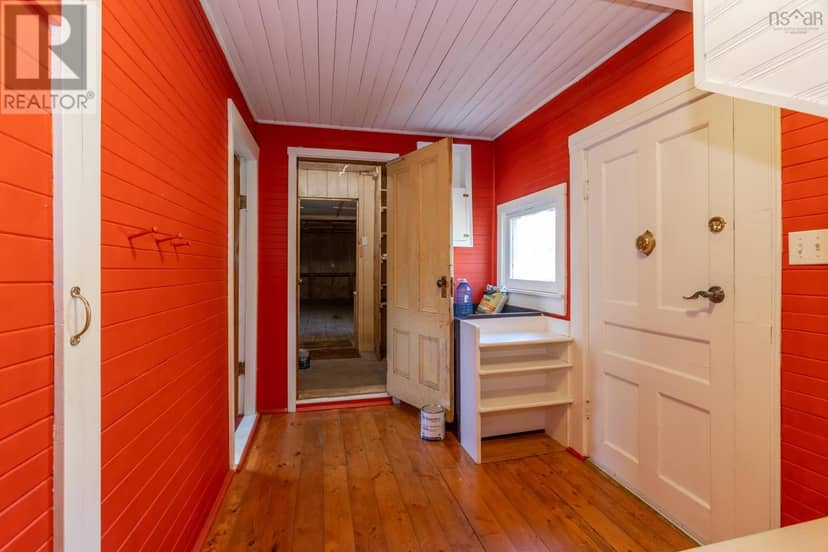 1611 Granville Road — photo 9 of 40
