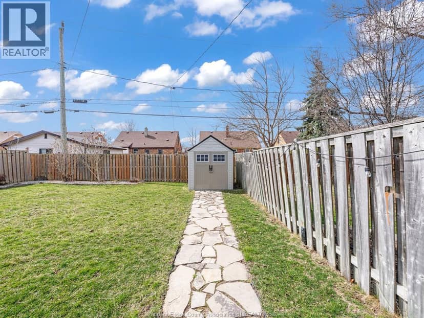 1031 Eastlawn — photo 7 of 30