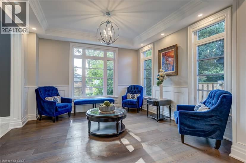 100 SENECA Drive — photo 16 of 40
