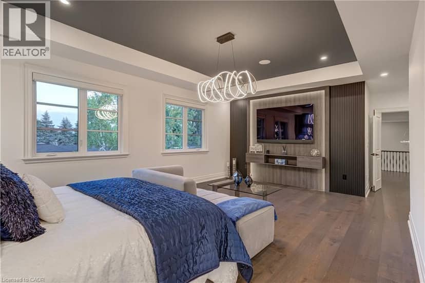 100 SENECA Drive — photo 22 of 40