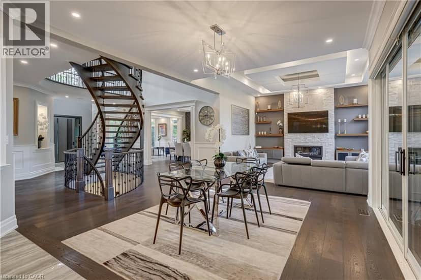 100 SENECA Drive — photo 11 of 40