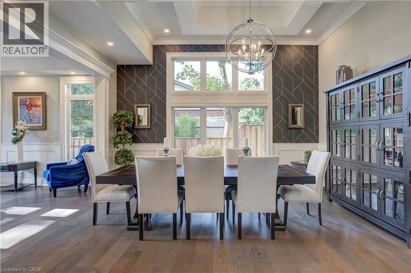 100 SENECA Drive — photo 17 of 40