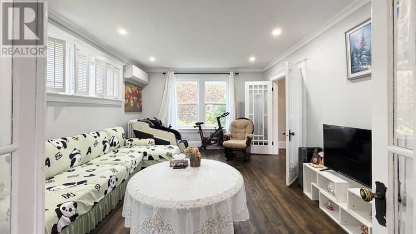 364 Beaver Street — photo 14 of 30