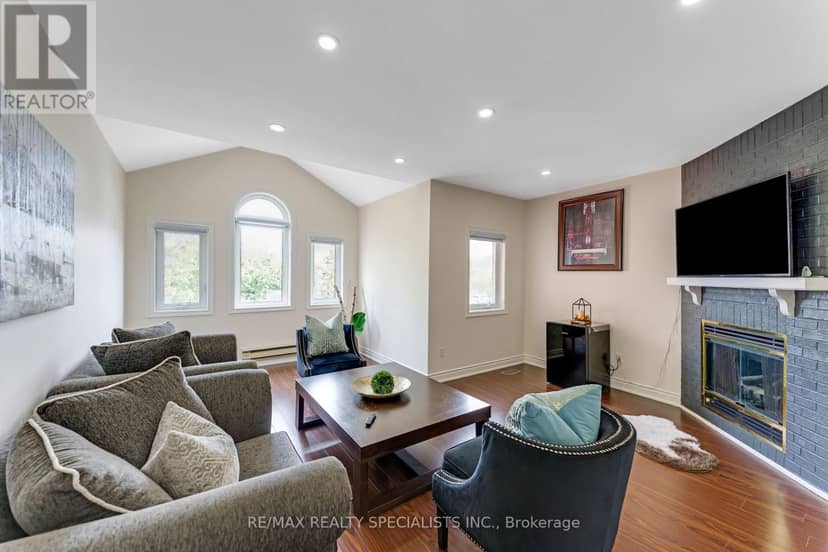 63 Blue Spruce Street — photo 13 of 40