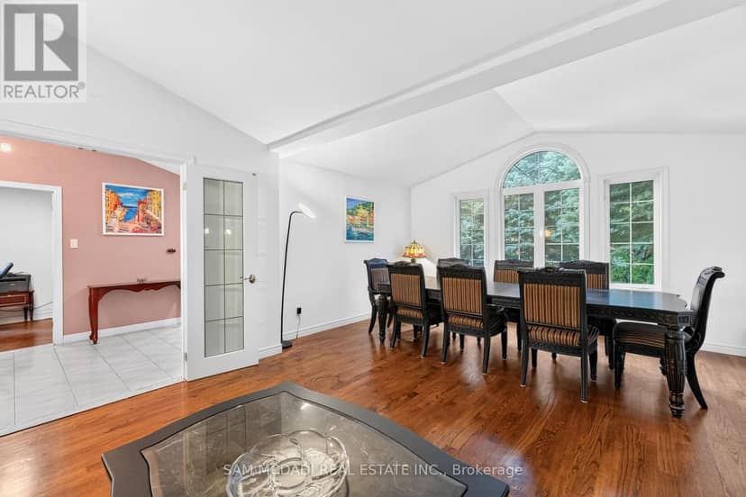 4072 Wilcox Road — photo 4 of 40