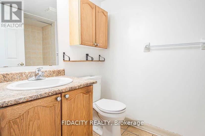 5L - 310 Central Park Drive, Ottawa, photo 8
