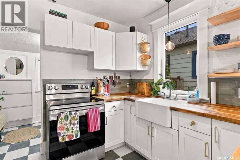 1116 B Avenue N — photo 4 of 40