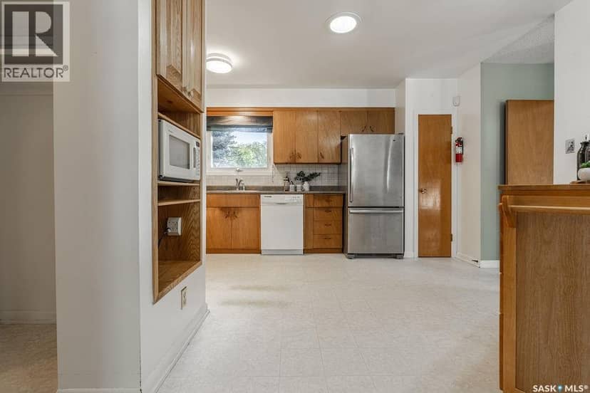 56 Morris DRIVE — photo 9 of 40