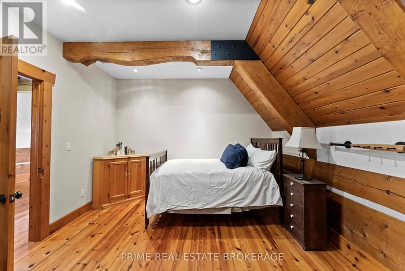575 Emily Street — photo 23 of 40