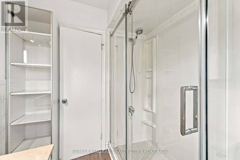 29 Glengarry Road — photo 14 of 32