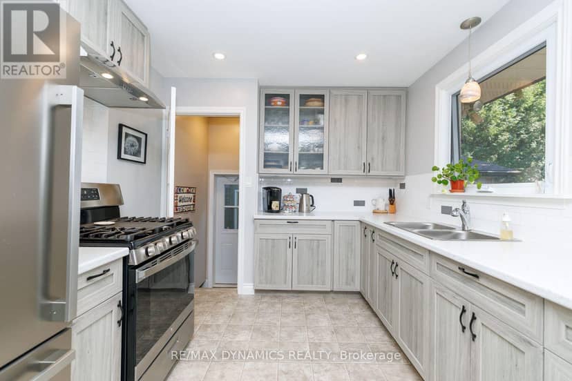 2728 Red Maple Avenue — photo 9 of 40