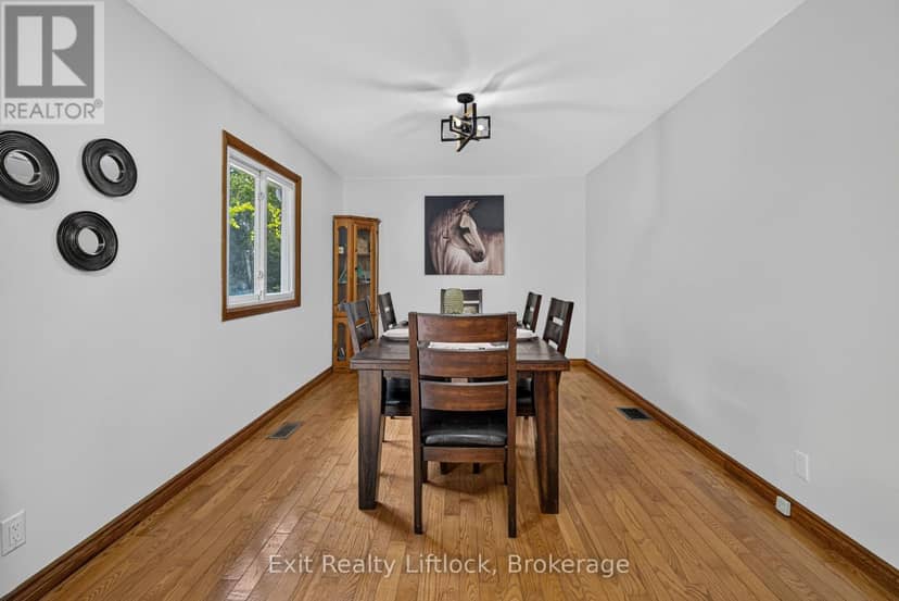 3 Basswood Street — photo 16 of 40