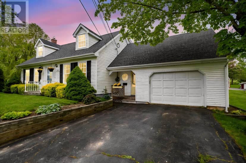 258 Falmouth Dyke Road, Falmouth