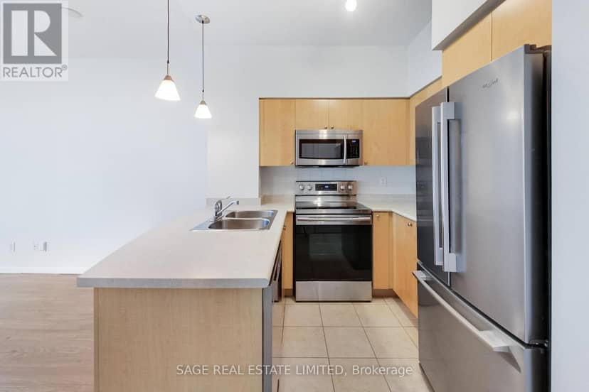 3401 - 18 Yonge Street — photo 14 of 40