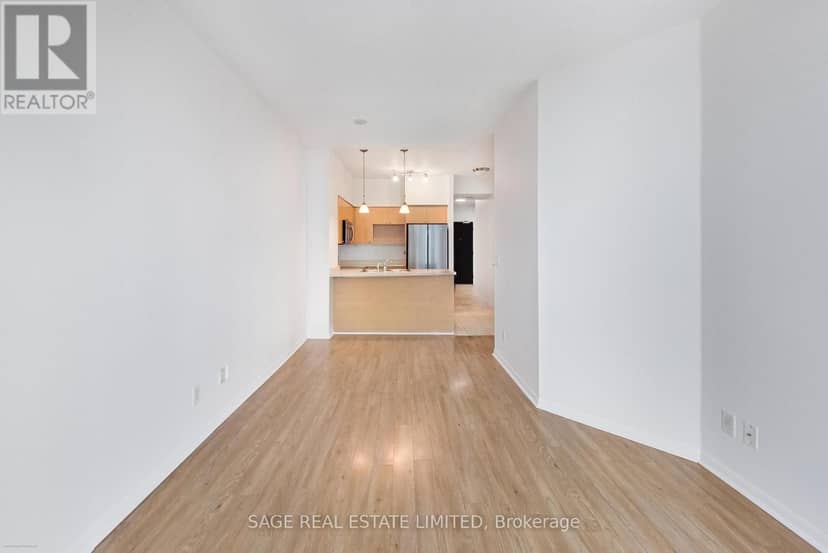 3401 - 18 Yonge Street — photo 22 of 40