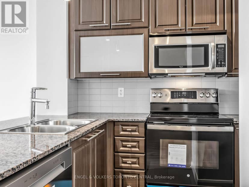 1101 - 500 Sherbourne Street — photo 14 of 33