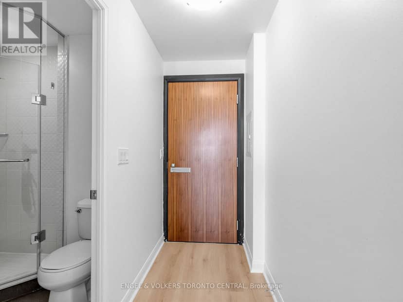 1101 - 500 Sherbourne Street — photo 5 of 33