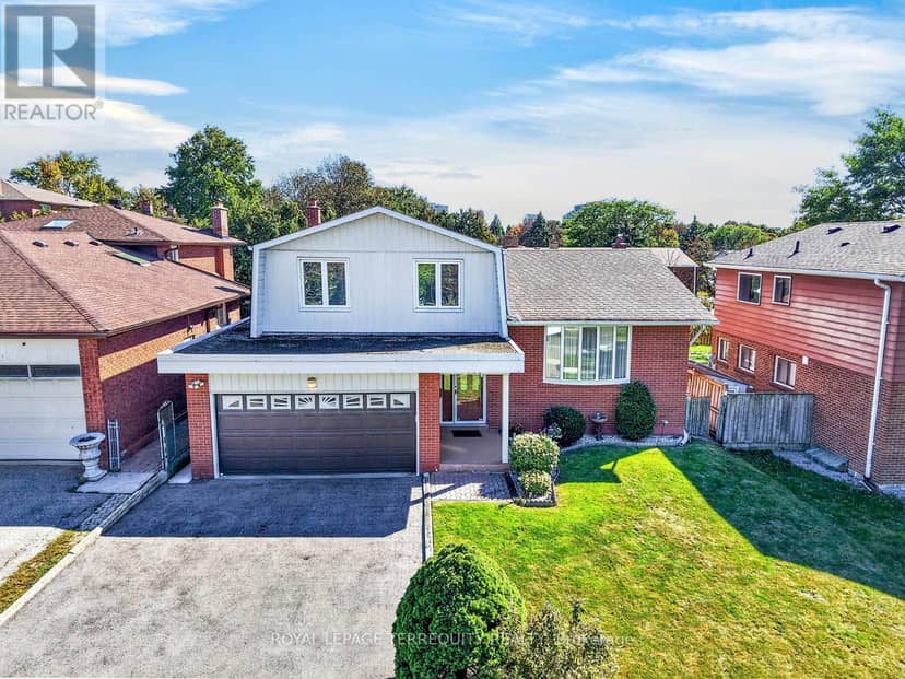 851 Huntingwood Drive, Toronto, photo 2