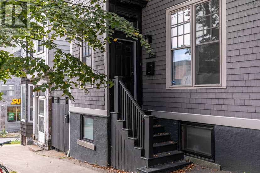 1154-1156 Queen Street — photo 3 of 40