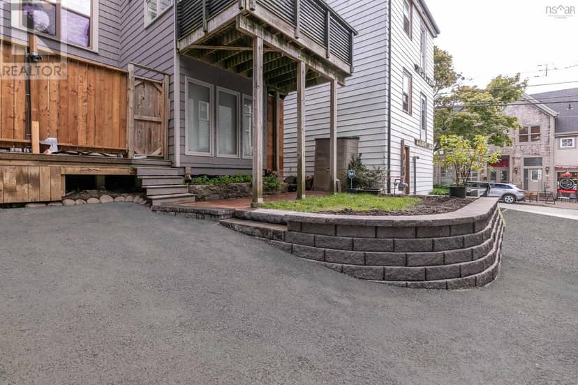 1154-1156 Queen Street — photo 35 of 40