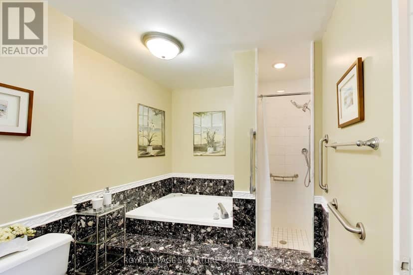 1802 - 1 Clark Avenue W — photo 18 of 29