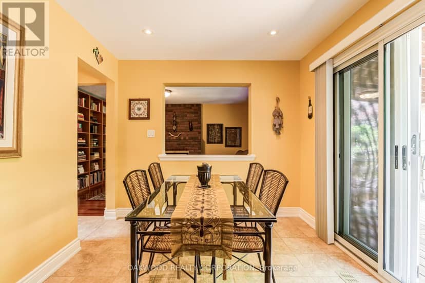 486 Greenock Drive — photo 13 of 40