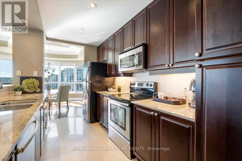 1008 - 37 Ellen Street — photo 19 of 40