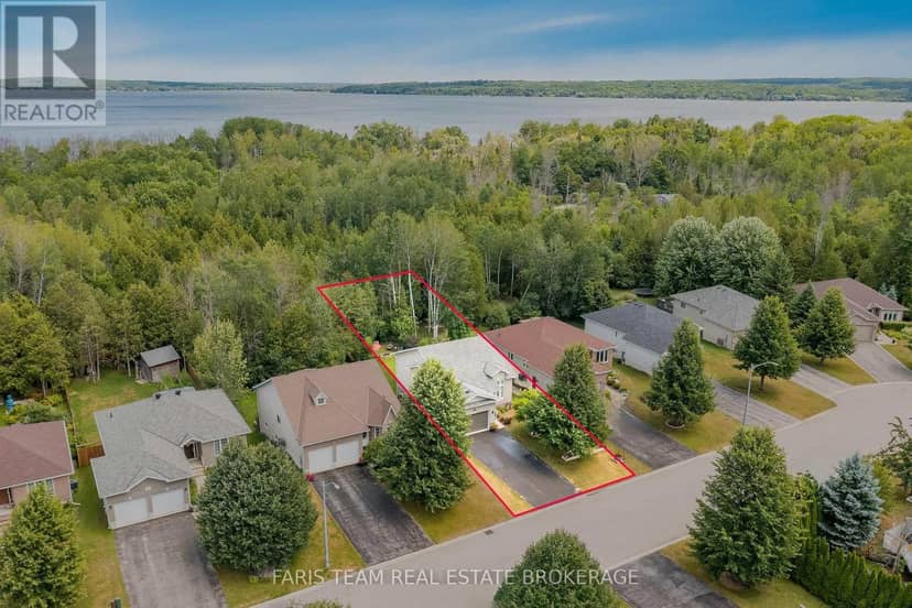 47 Georgias Walk — photo 2 of 39