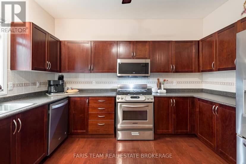 47 Georgias Walk — photo 9 of 39