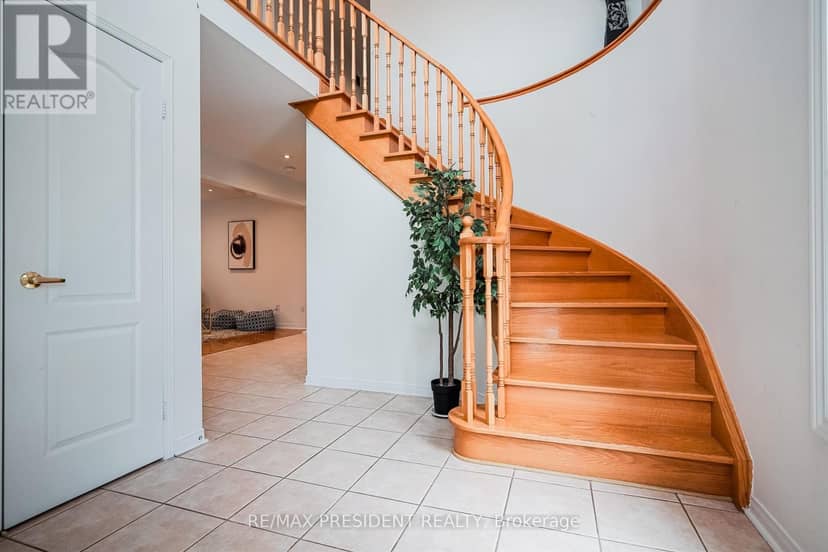 13 Tarquini Crescent — photo 10 of 40