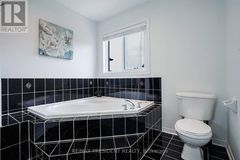 13 Tarquini Crescent — photo 37 of 40