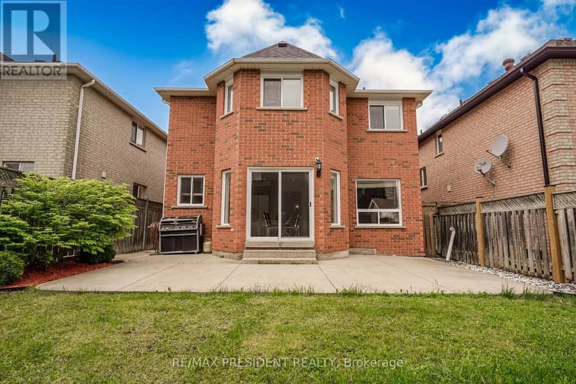 13 Tarquini Crescent — photo 9 of 40