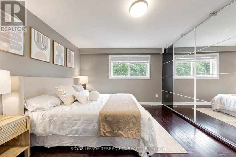 6 Fulwell Crescent — photo 21 of 40