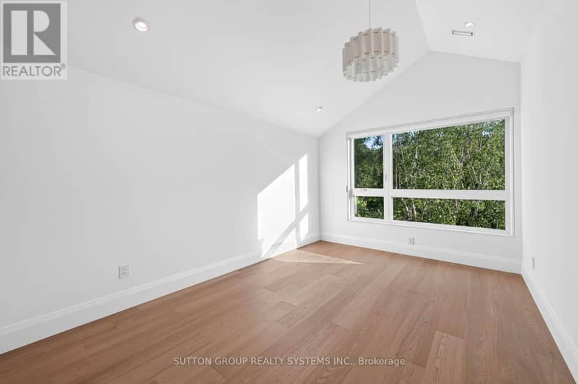 272 Renforth Drive — photo 34 of 40
