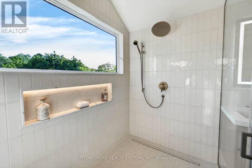 272 Renforth Drive — photo 25 of 40