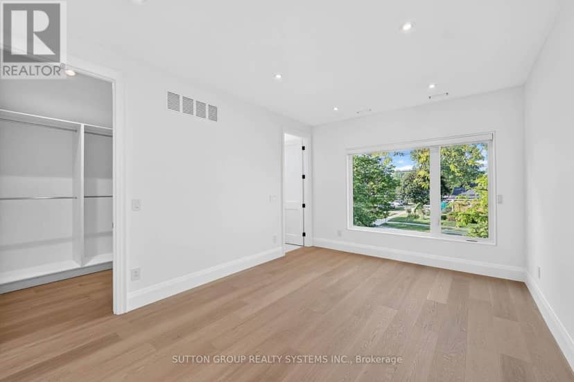 272 Renforth Drive — photo 31 of 40