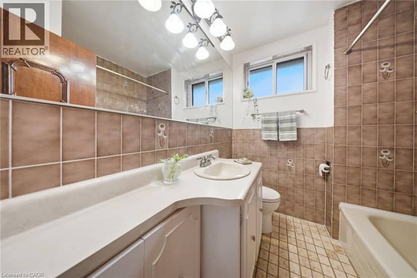 88 CAVEHILL Crescent — photo 12 of 29