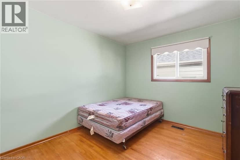 234 NORMANHURST Avenue — photo 11 of 36