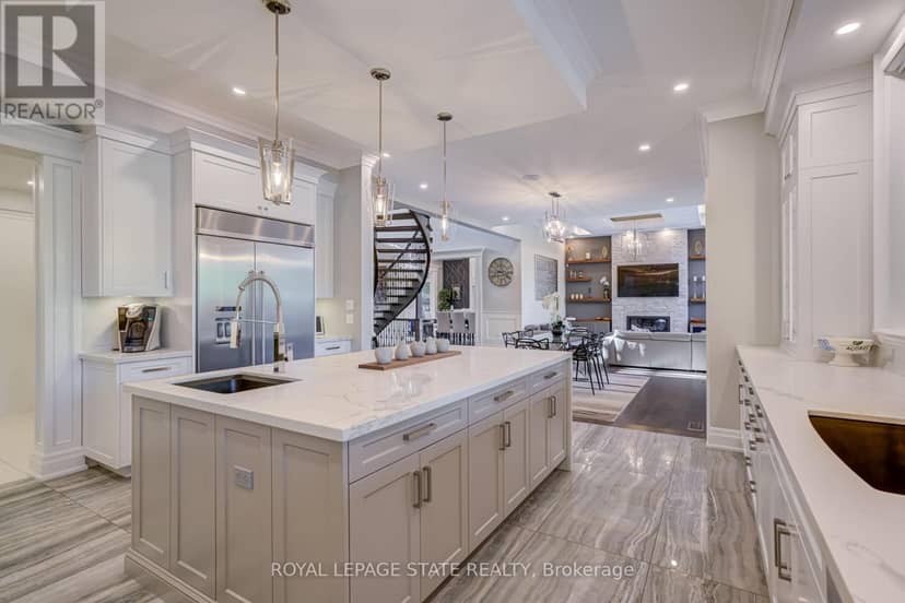 100 Seneca Drive — photo 13 of 40