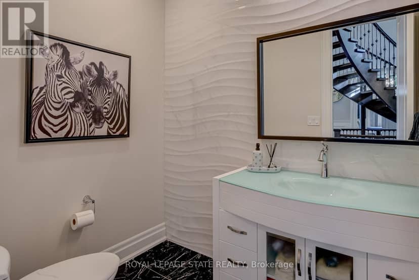 100 Seneca Drive — photo 19 of 40