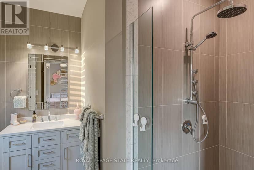 100 Seneca Drive — photo 31 of 40