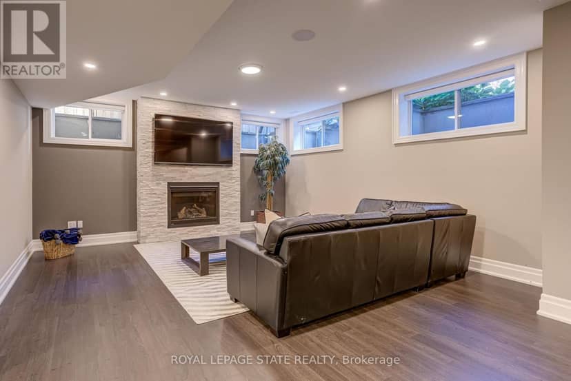 100 Seneca Drive — photo 34 of 40