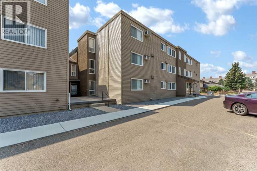 211, 1051 3 Street NW, Medicine Hat, photo 2