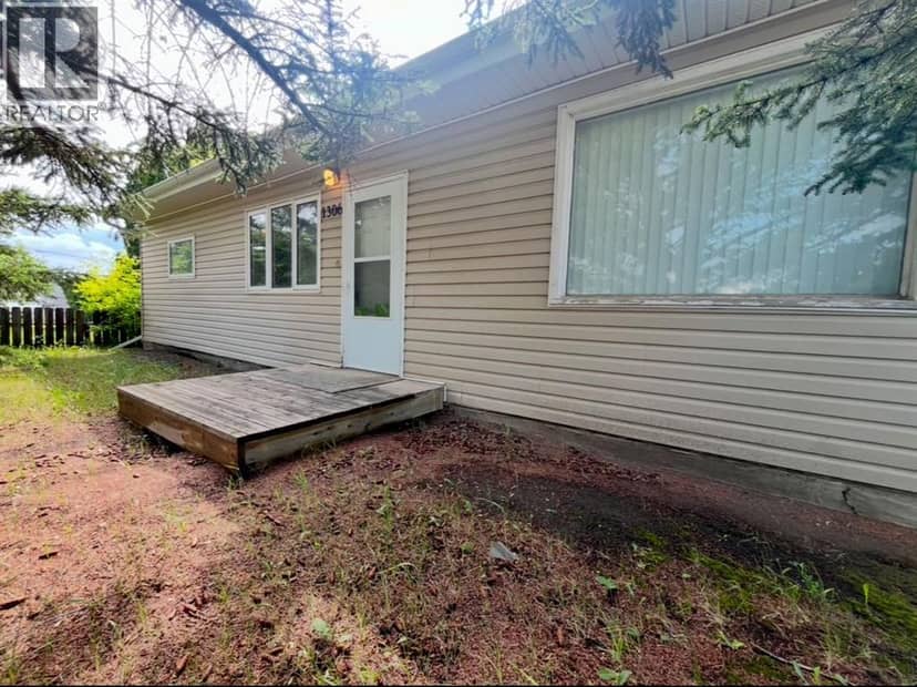 1306 15 Street, Wainwright, photo 2