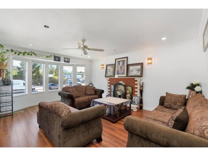 8724 128 STREET, Surrey, photo 3