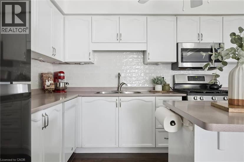 154 SHADOW WOOD Court — photo 9 of 40